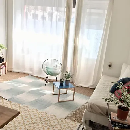 40m2 Batignolles/montmartre 17 *